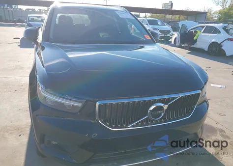 2022 Volvo Xc40 T5 Momentum z USA, uszkodzony, nr VIN YV4162UK1N2763065